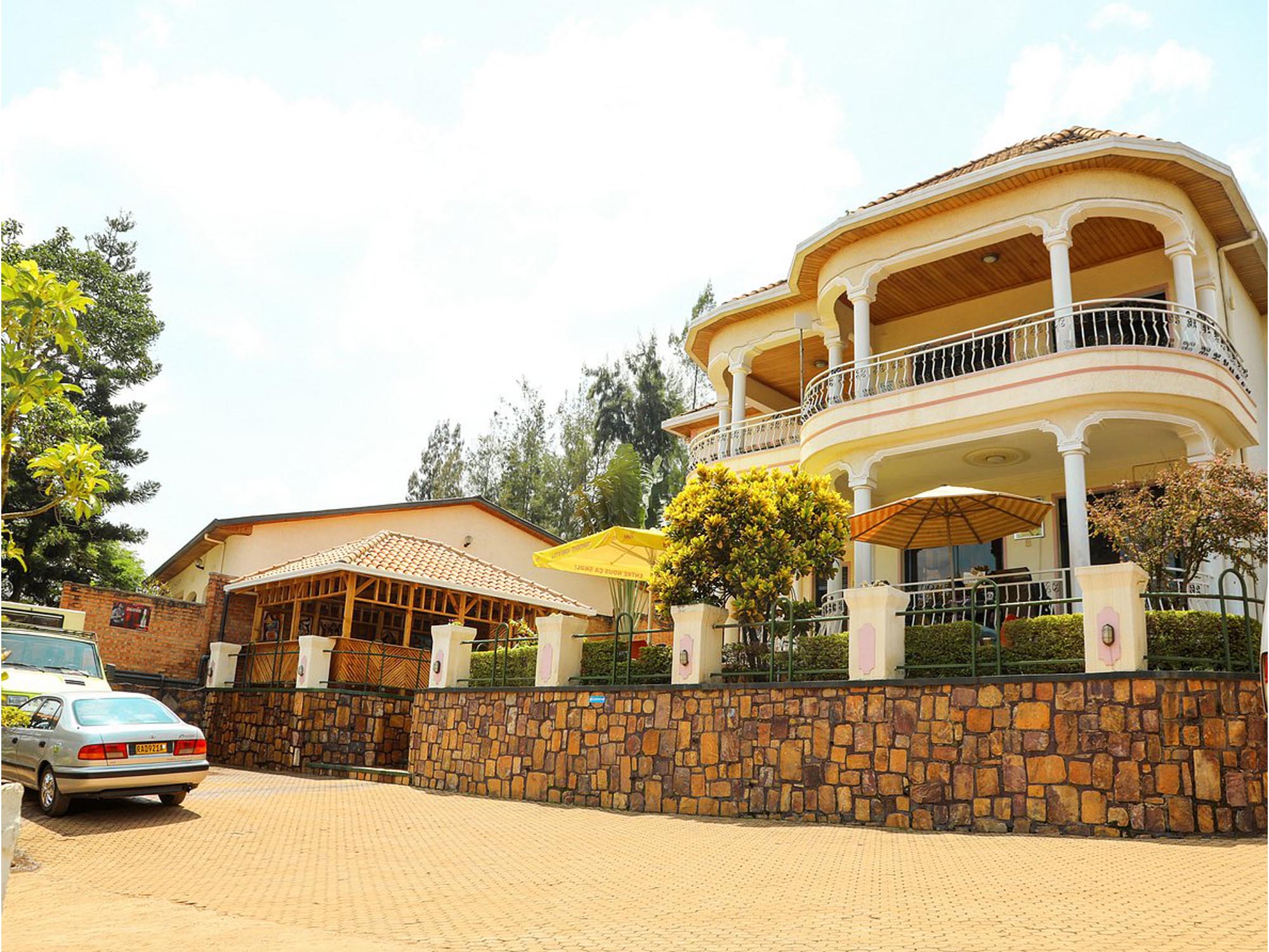 Step Town Hotel